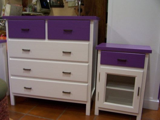 Cómoda y mesilla infantil