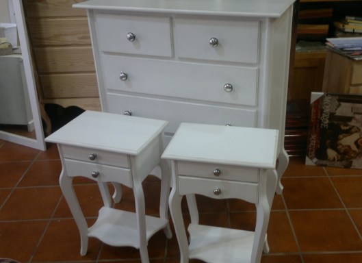 Mesillas blanco cantos lijados
