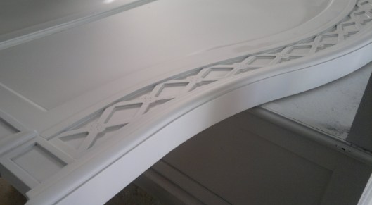 Repintando un cabezal de madera