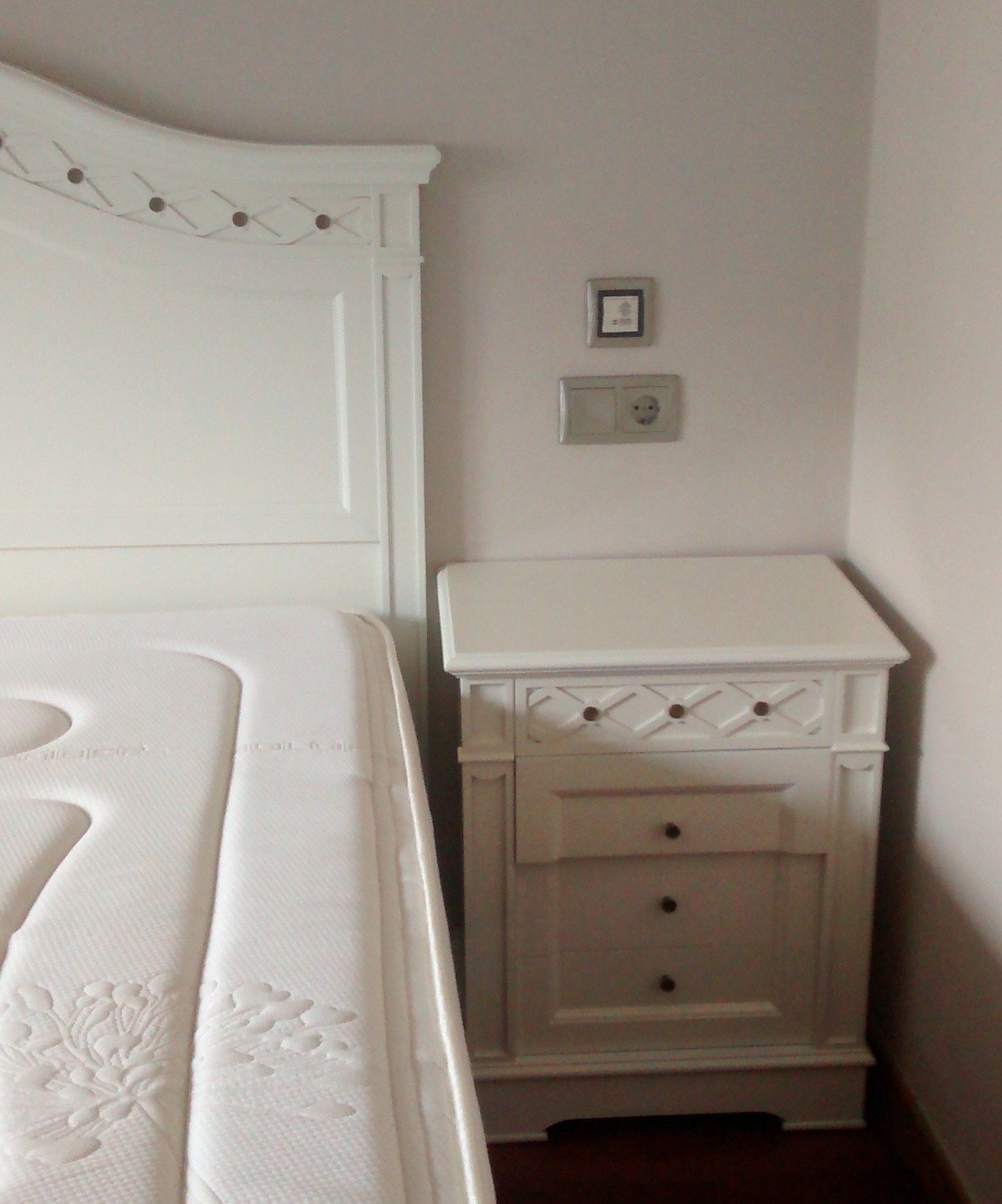 Repintado de cabezal y mesilla