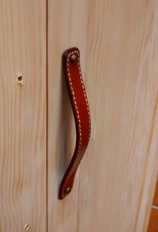 Asa de cuero tirador de mueble