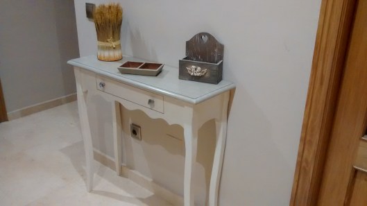 MESA DE ENTRADA 1 CAJÓN