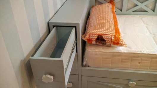 cama infantil cabezal con cajones
